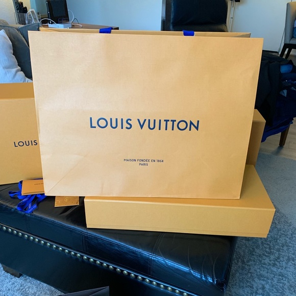 Louis Vuitton boxes and bags - Picture 4 of 7
